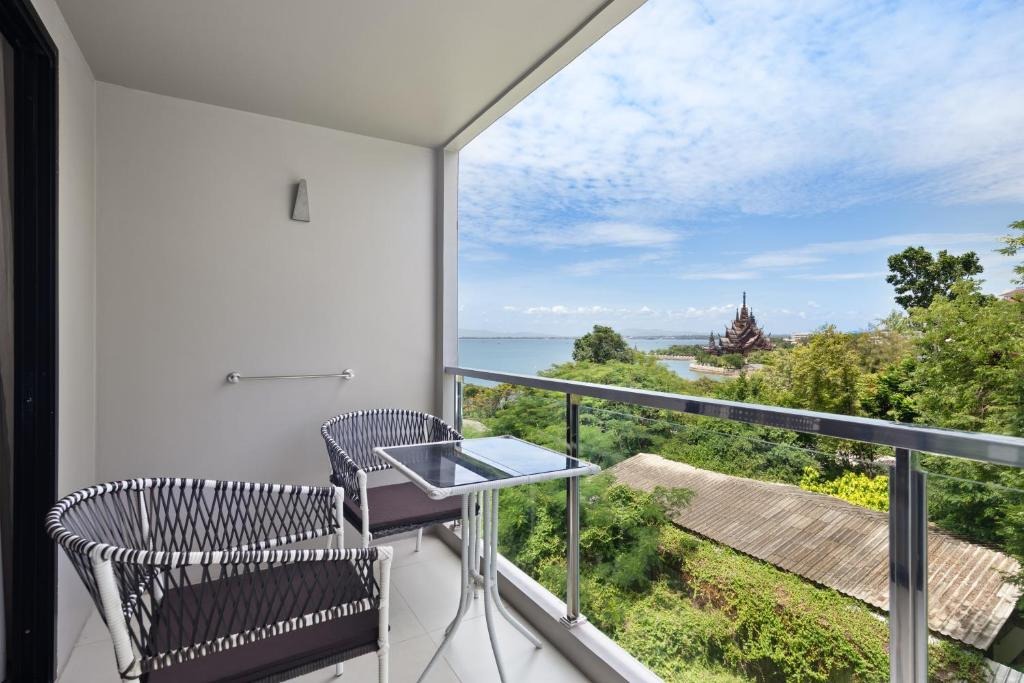 هتل گلدن تولیپ بیچ ریزورت